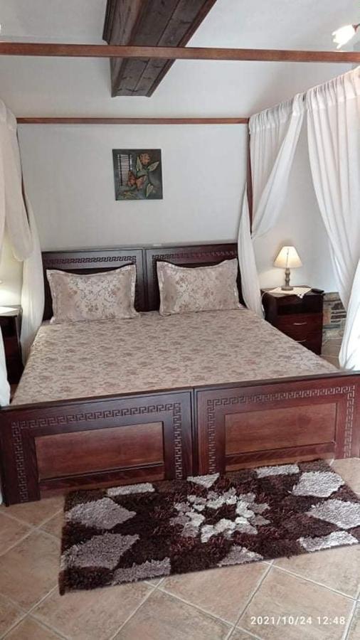 Guesthouse Athanasiou Káto Loutrákion エクステリア 写真