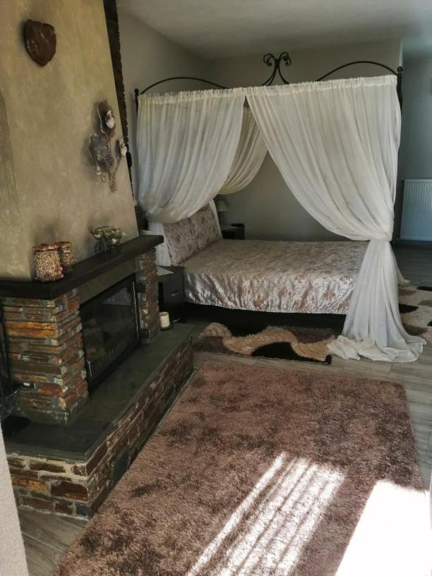 Guesthouse Athanasiou Káto Loutrákion エクステリア 写真