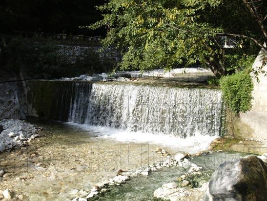 Guesthouse Athanasiou Káto Loutrákion エクステリア 写真